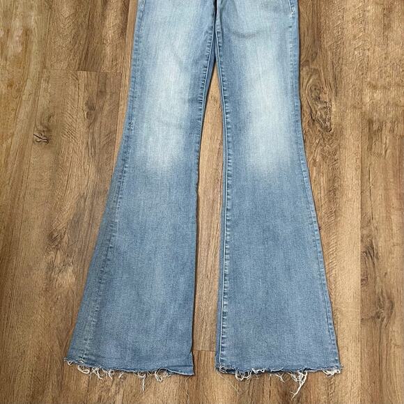 Good American Sky Blue Flare Jeans - Picture 6 of 11